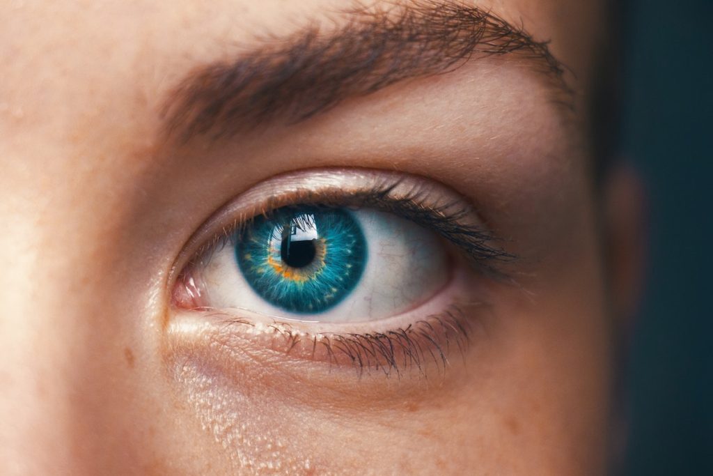 How Changing your Eye Colour can Change How People See You